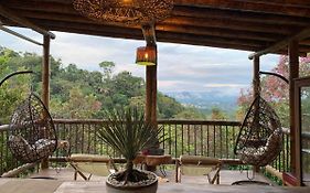 La Casa De Loto Retreat Hotel