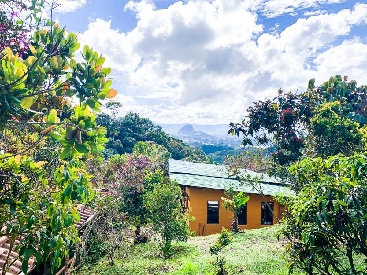 La Casa De Loto Retreat Guatapé Buitenkant foto