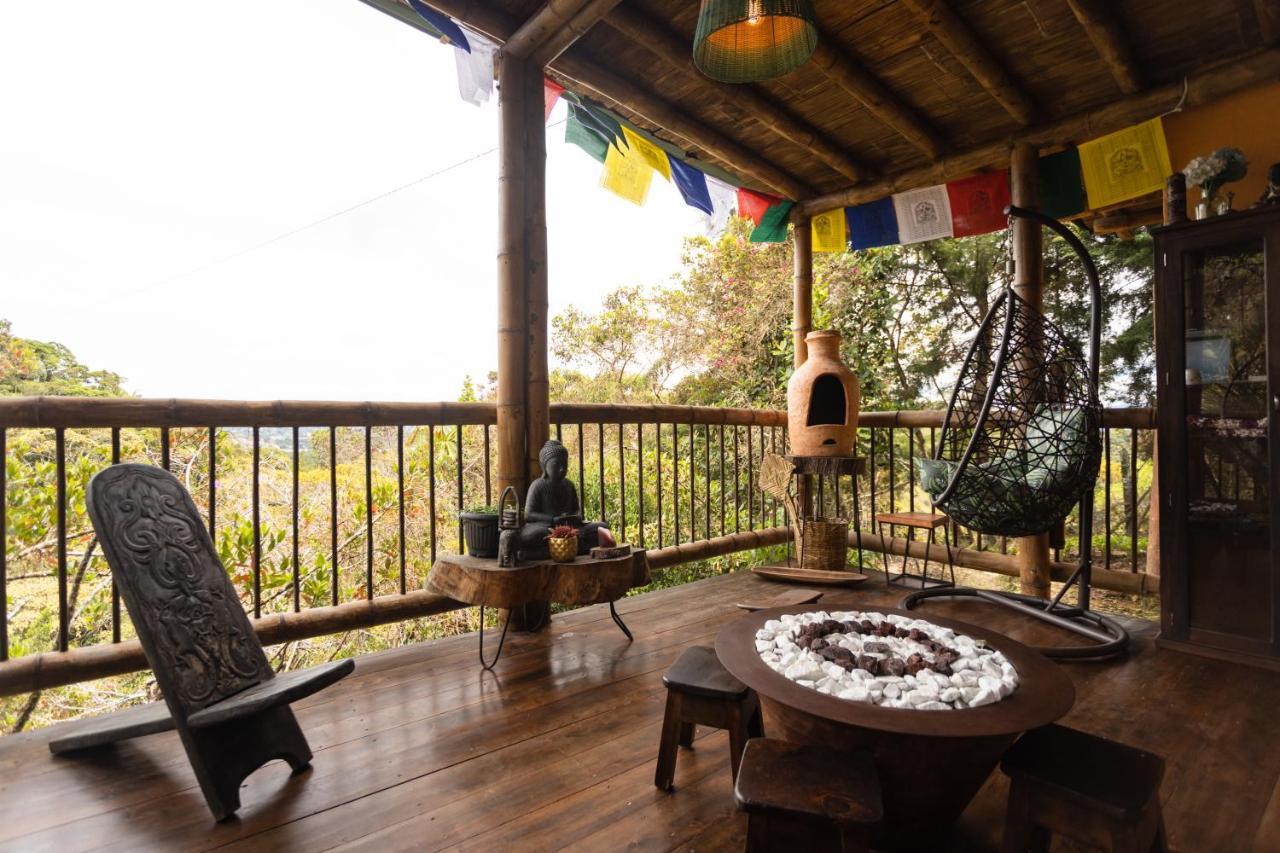 La Casa De Loto Retreat Guatapé Buitenkant foto